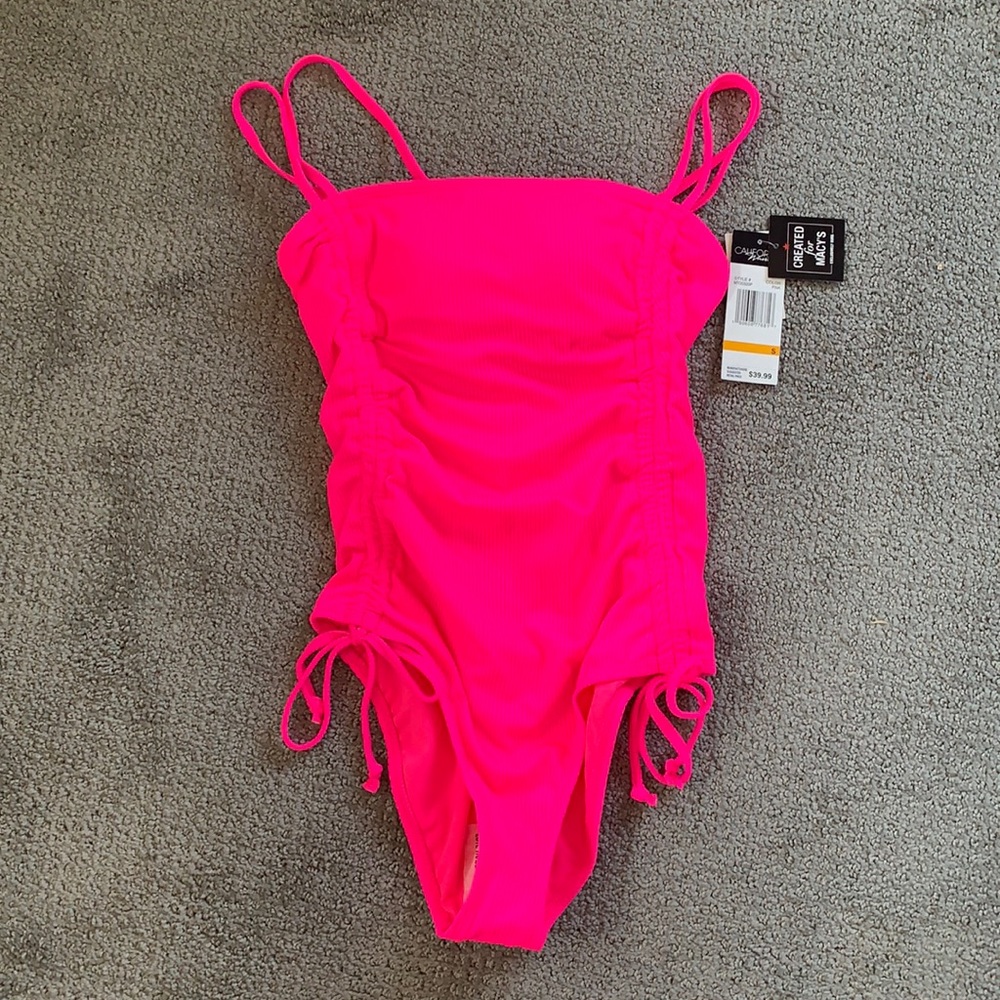 BNWT California Waves swimsuit in pink